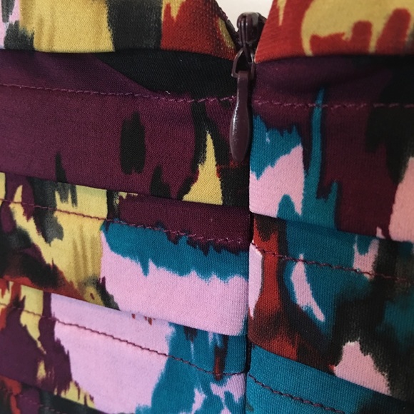 Dress - Picture 3 of 4